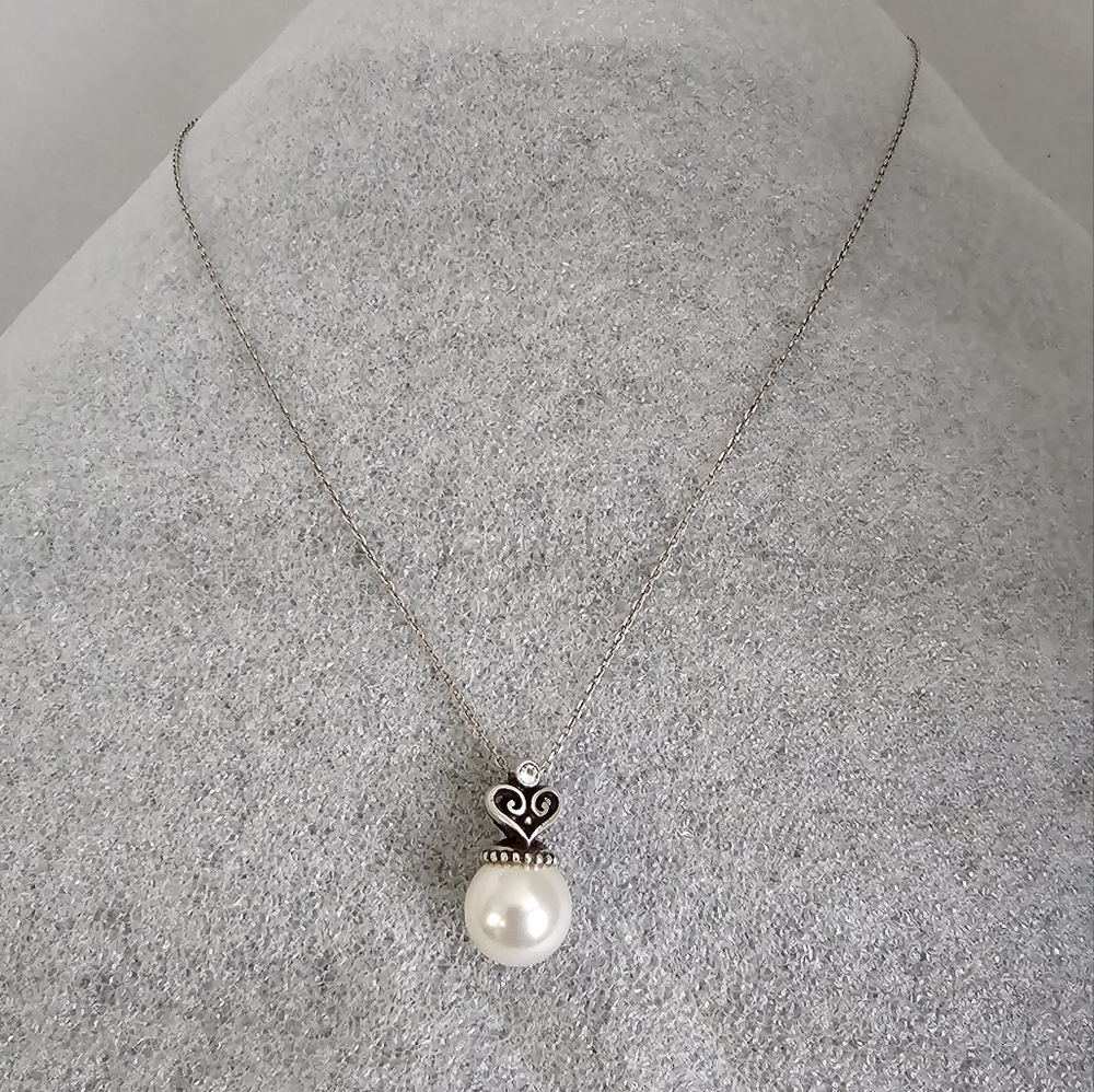 COPY - Brington Alcázar Faux Pearl Necklace.